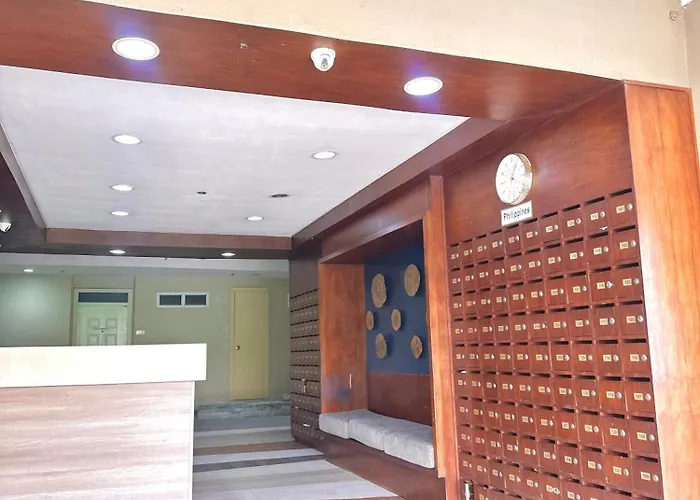 Modern Unit Near Airport With Pool And Wifi Leilighetshoteller